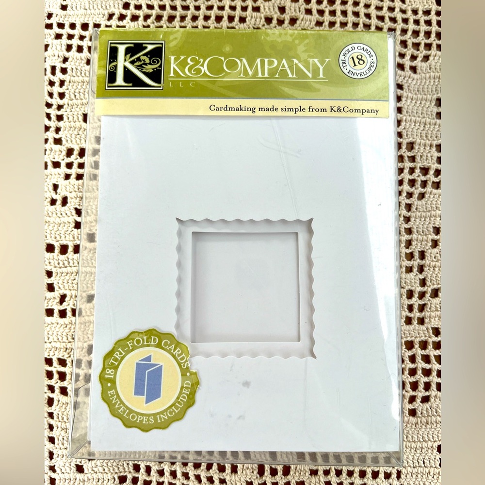 K&Company  DIY card kit. 18 tri-fold cards with scalloped opening & envelopes